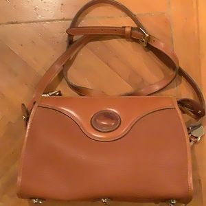 Vintage DOONEY & BURKE crossbody leather bag